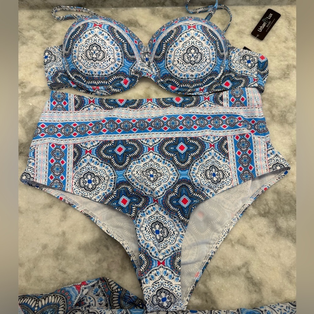 Urban Lux 3-Piece Swimsuit Set BNWT Size L Bikini + Sarong Pareo Blue Medallion - Picture 5 of 13